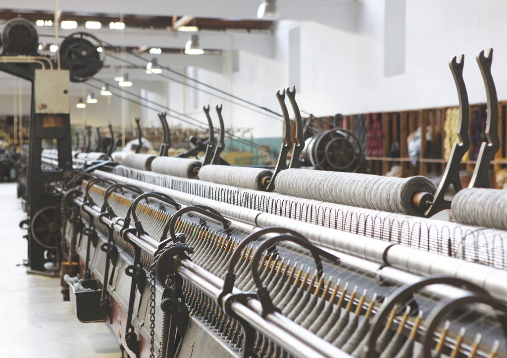 Setting Up a Woolen Blanket Factory: Key Considerations and Process